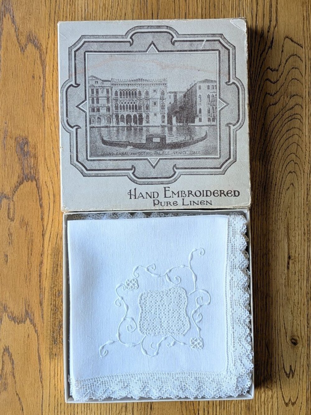 12 Rare Vintage Venetian Embroidered Linen Napkins Ca’ d’Oro Venice Boxed Estate